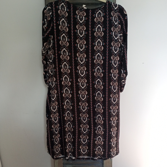 Black Patterned Maternity Shift dress by Pinkblush - Picture 5 of 6